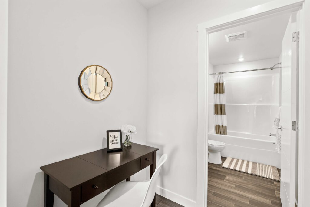 111 Hampton Circle-20-min